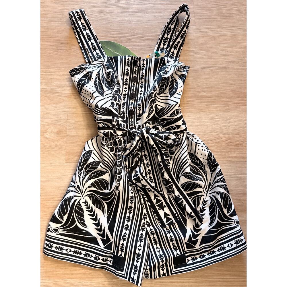 FARM RIO Monochrome Elegance belted shirred printed linen-blend playsuit - Picture 3 of 5